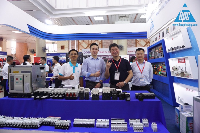 Đại diện Fuji Electric đến thăm gian hàng Hạo Phương tại triển lãm VIMF 2018