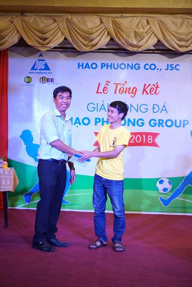 trao giải thưởng dự đoán đúng xếp hạng