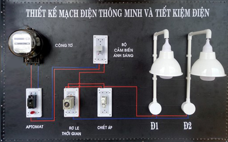 Học sinh Việt Nam tự chế tạo mạch điện thông minh tự động