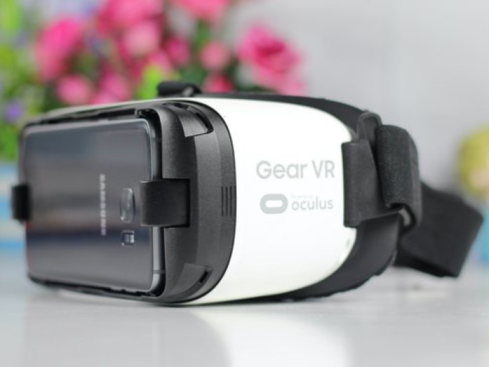 Kính thực tế ảo Samsung Gear VR