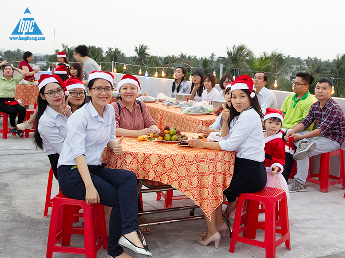 Hạo Phương tổ chức giáng sinh và sinh nhật tháng 12
