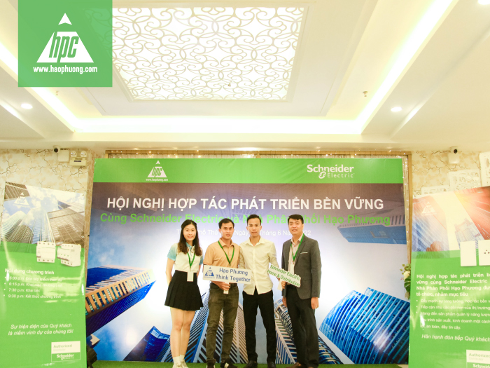 Hội nghị hợp tác phát triển bền vững cùng Schneider Electric và nhà phân phối Hạo Phương